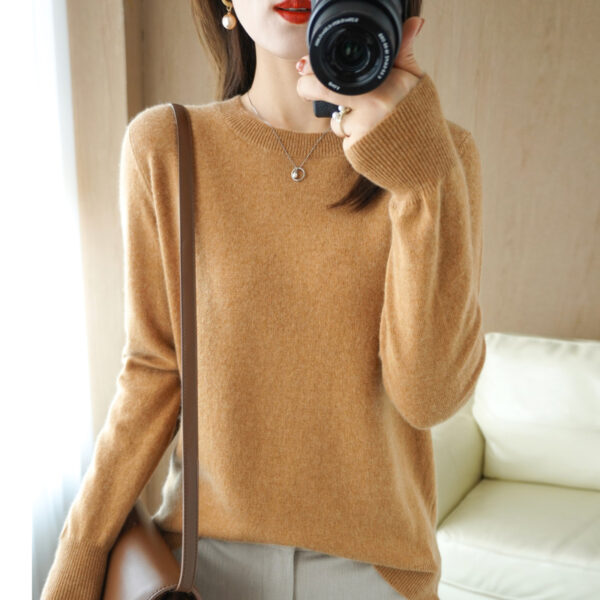 Korean Women's Short Round Neck Cashmere Sweater - Image 4